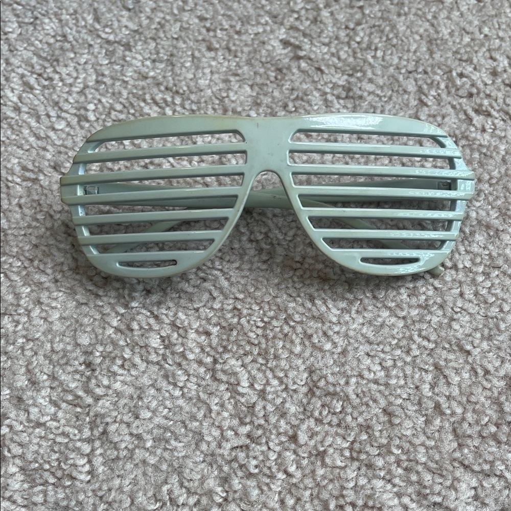 Stylish Gray Shutter Glasses